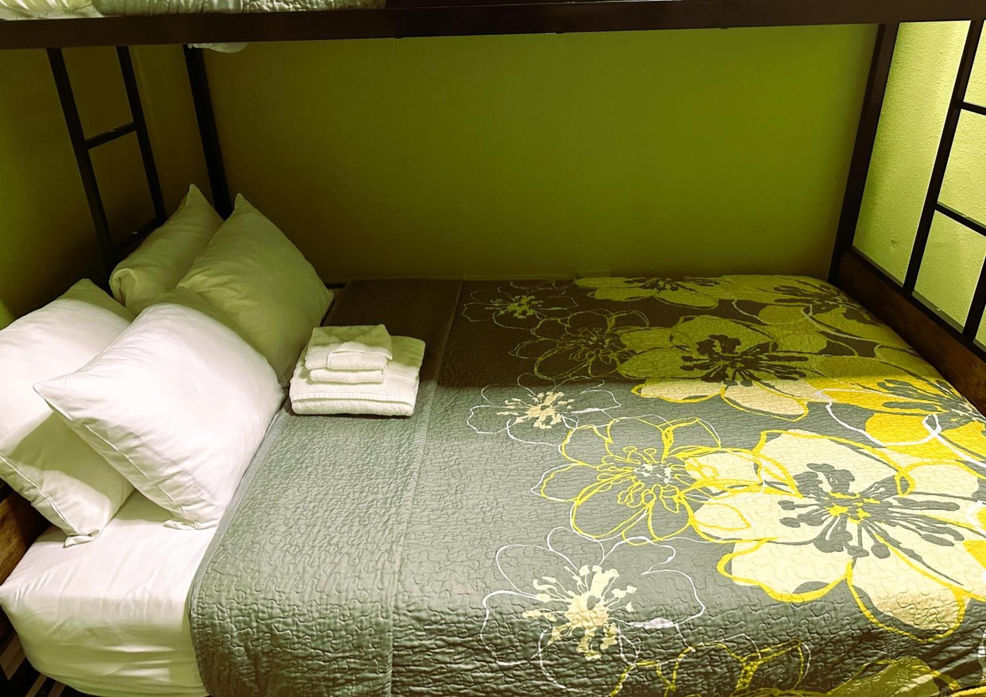 Orange Village Hostel Сан Франциско Стая снимка