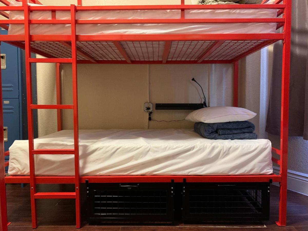 Orange Village Hostel Сан Франциско Екстериор снимка